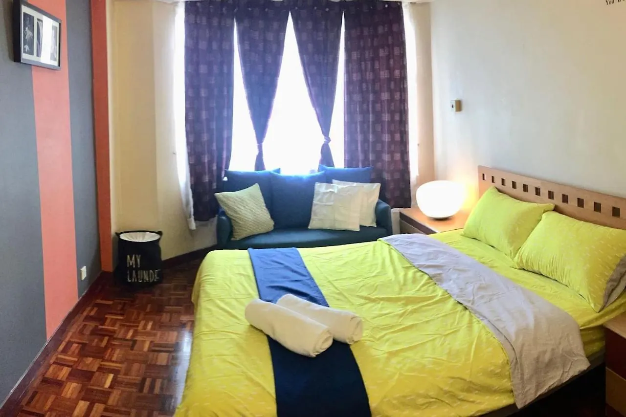 Apartment Cozy Kelana Jaya Semi-D Apt Near Mall, College & Hospital Petaling Jaya