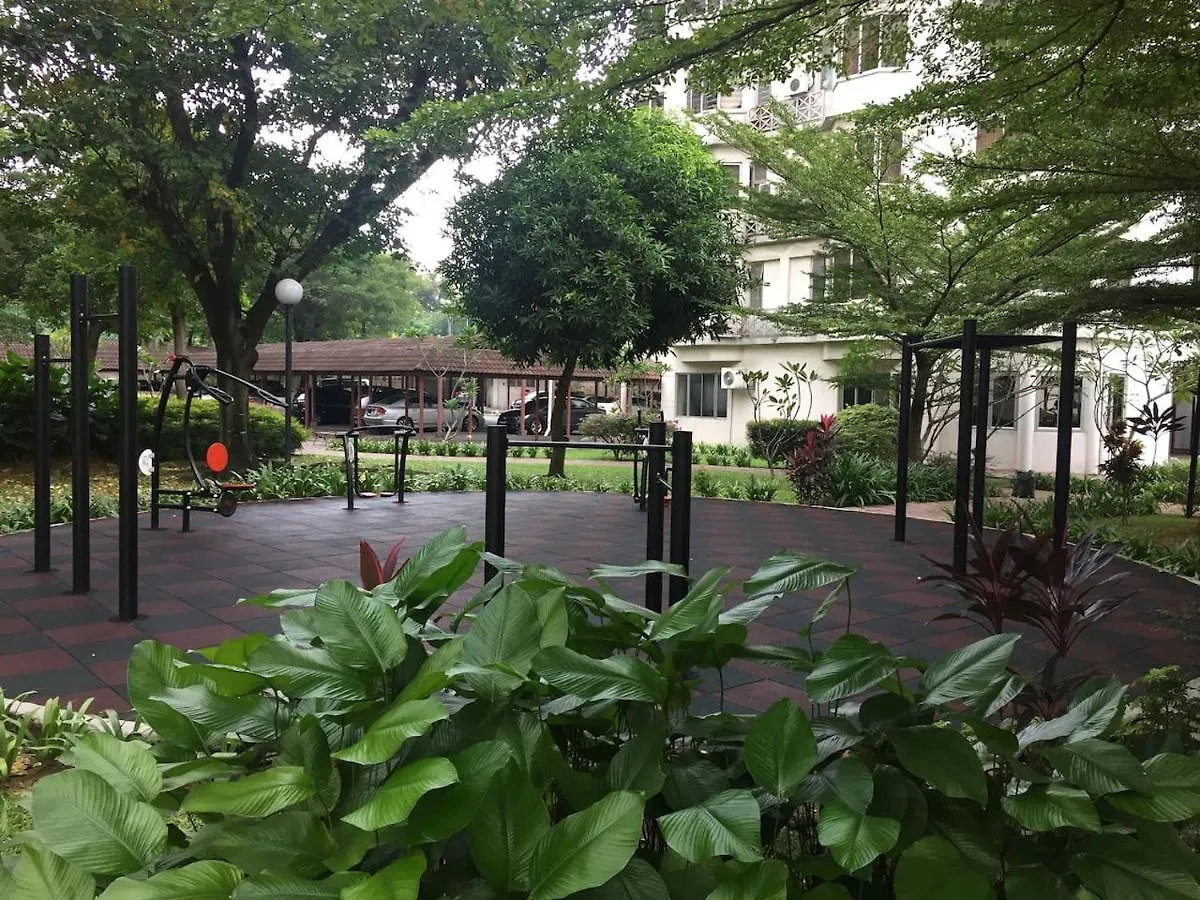 Apartment Cozy Kelana Jaya Semi-D Apt Near Mall, College & Hospital Petaling Jaya Malaysia